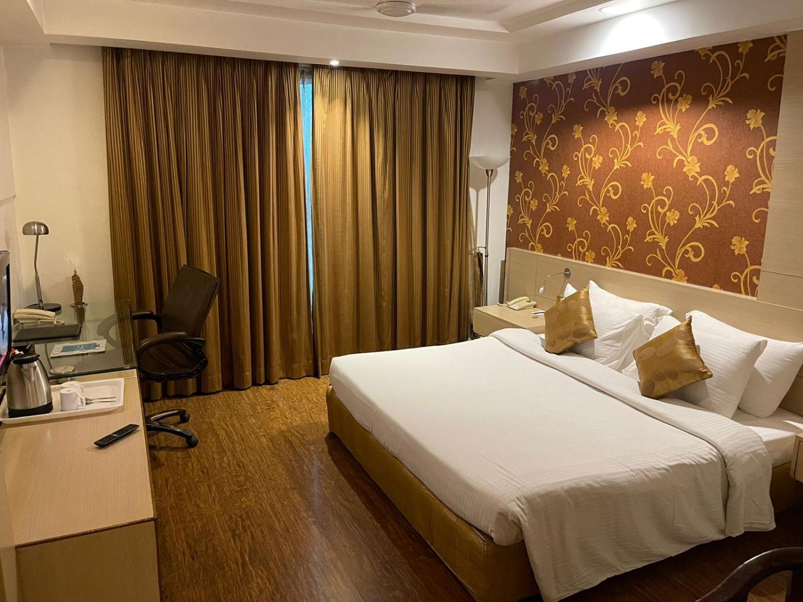 Hotel Amer Green'S Bhopal Esterno foto