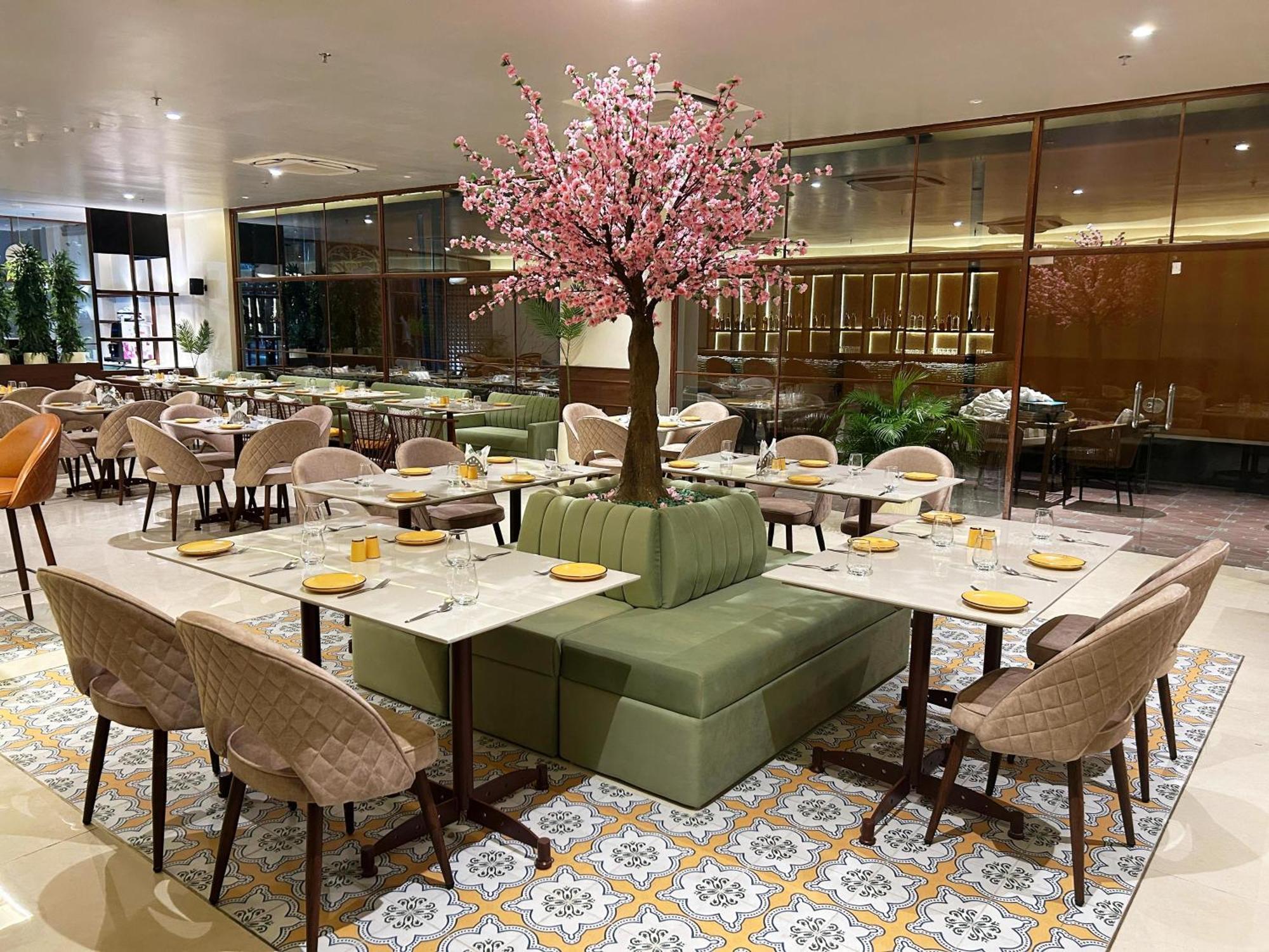 Hotel Amer Green'S Bhopal Esterno foto